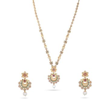 Gold Necklace Set with Pearls