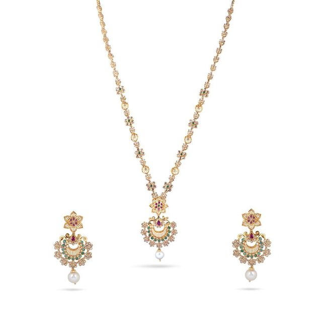 Gold Necklace Set with Pearls 