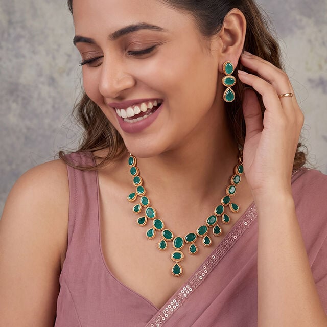 Elegance Necklace Set 3