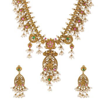 Elegant Gold Guttapusalu Set
