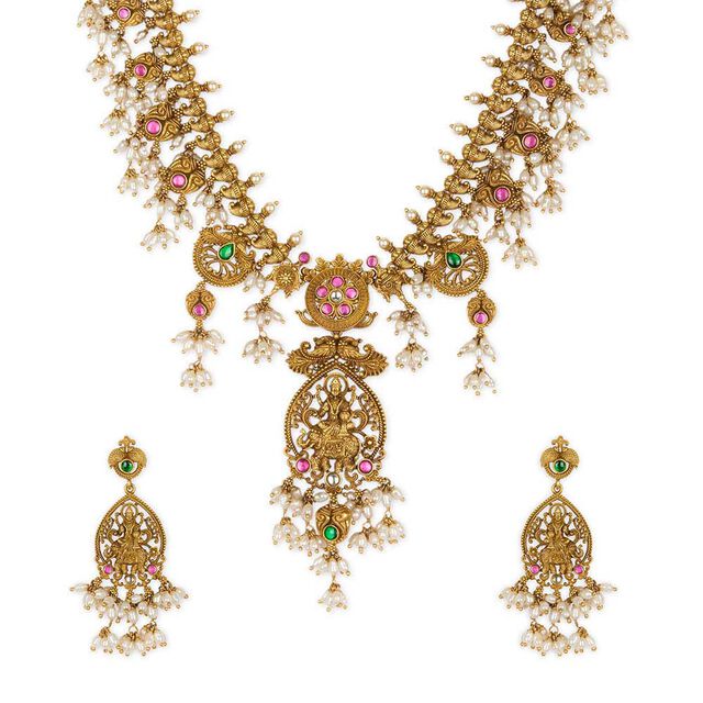 Elegant Gold Guttapusalu Set 