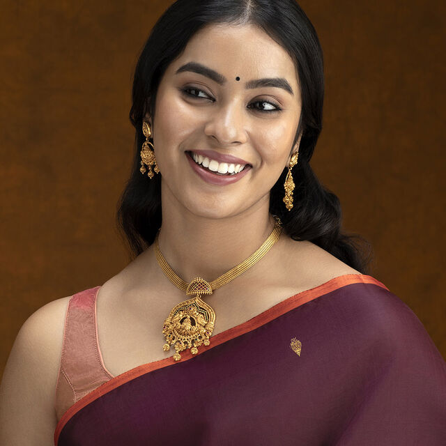 Majestic Beauty Gold Necklace Set 2