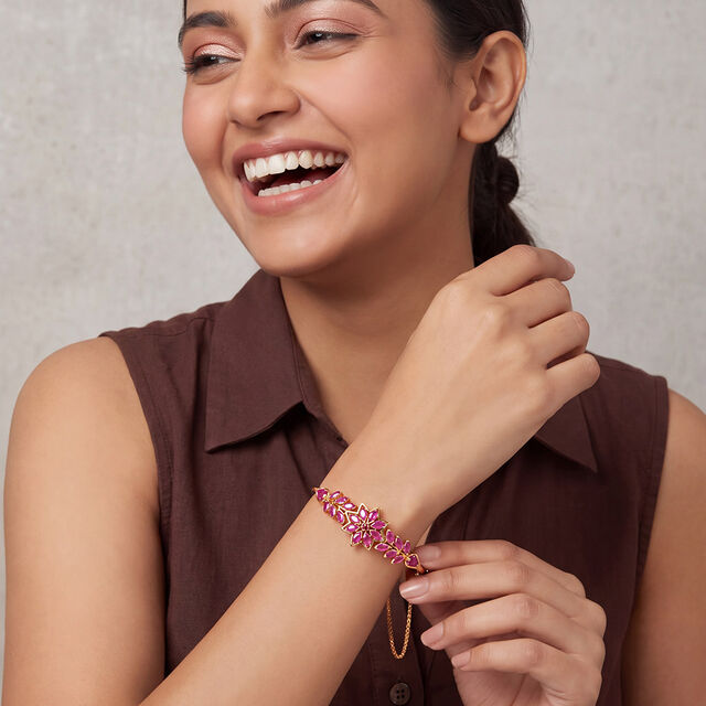 Floral Burst Gold Bracelet 3