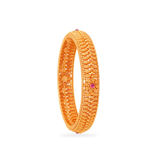 Timeless Gold Bangle Beauty