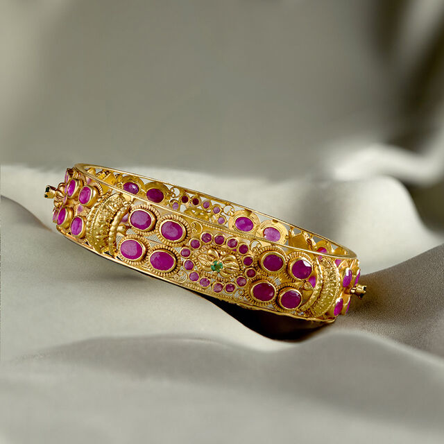 Intricate Latticework Bangle Set 