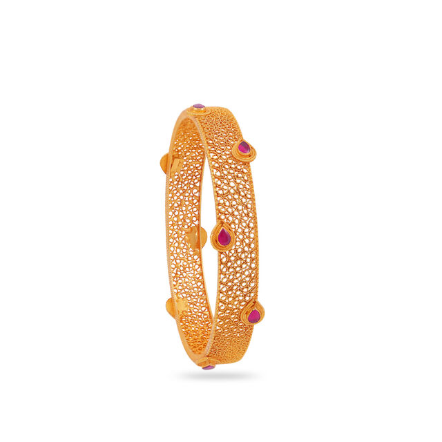 Sophisticated Elegance Gold Bangle