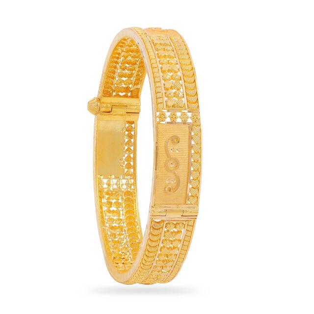 Radiant Centerpiece Gold Bangle 3