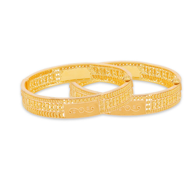 Radiant Centerpiece Gold Bangle 4