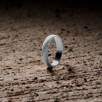 Tanishq His Guiding Presence Men's Platinum Finger Ring