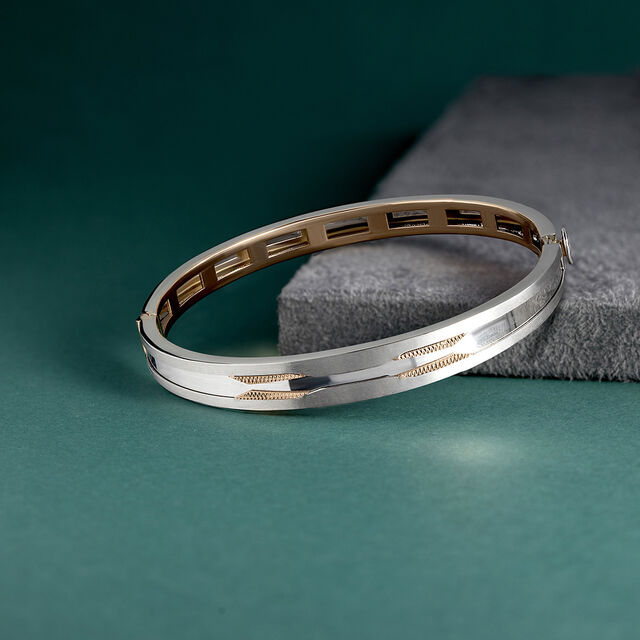 Bold Statement Finger Ring 