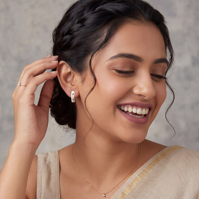 Tanishq Platinum Diamond Earrings for Women 3