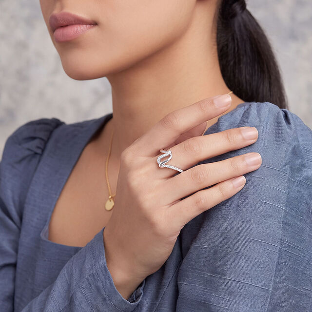 Tanishq  Diamond Finger Ring for Women 3