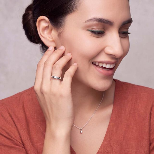 Tanishq Platinum Diamond Finger Ring for Women 2