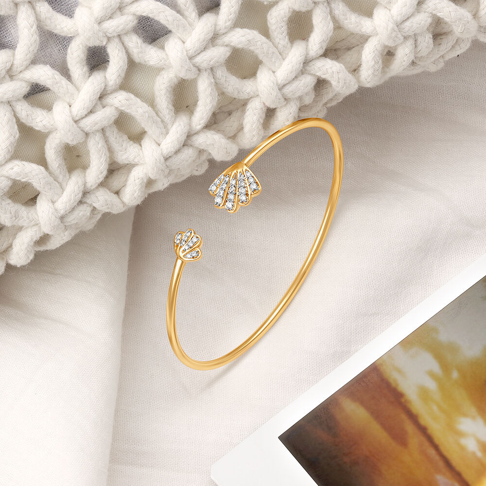 Diamond bracelet for women tanishq deals