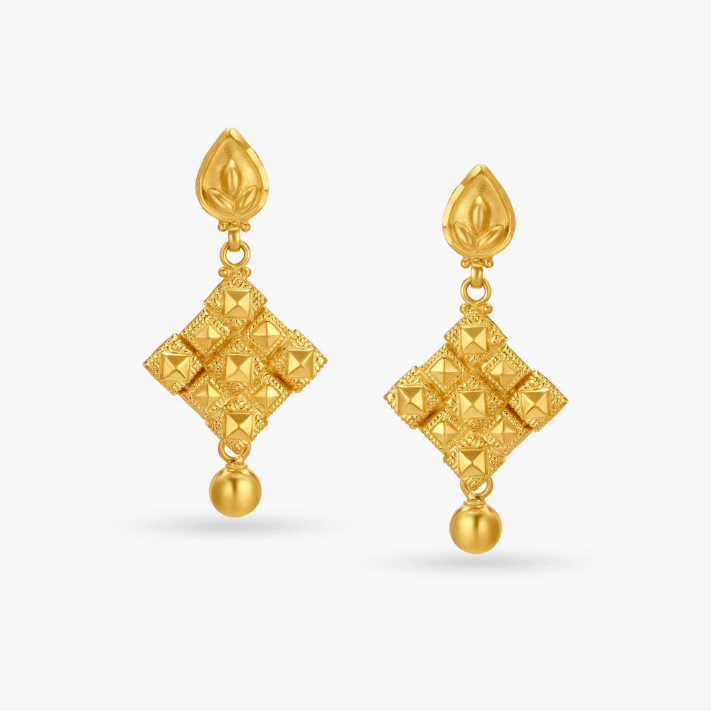 Buy Sharp Pyramid Drop Earrings at Best Price | Tanishq UAE