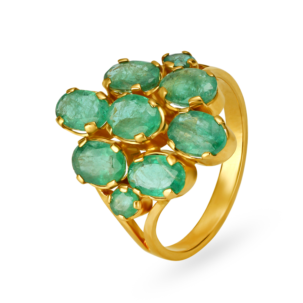 Heart Shape Emerald And Diamond Studded Ring
