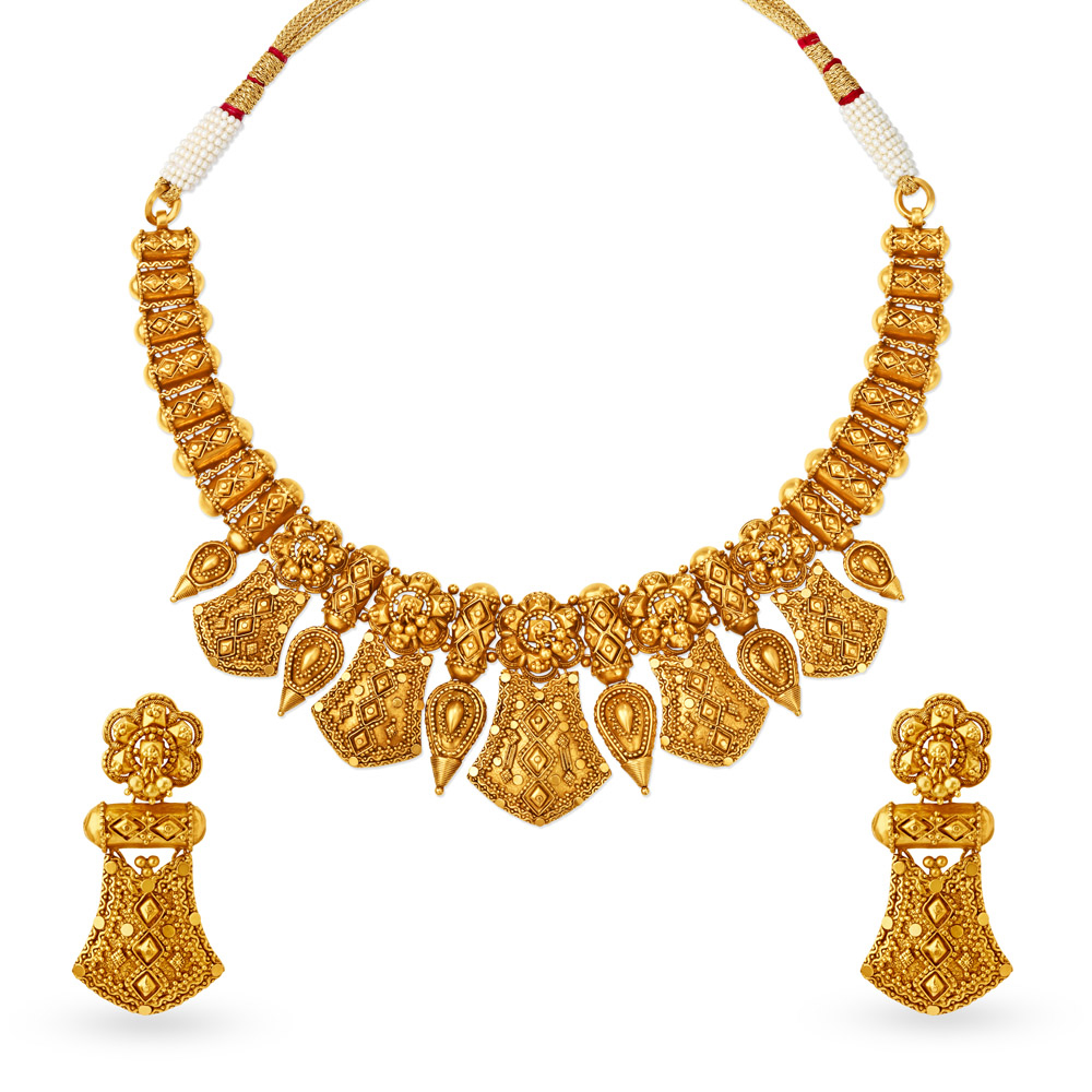 Buy Opulent Antique Gold Necklace Set at Best Price Tanishq UAE