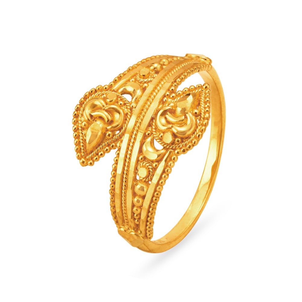 Magnificent 18 Karat Yellow Gold And Diamond Finger Ring